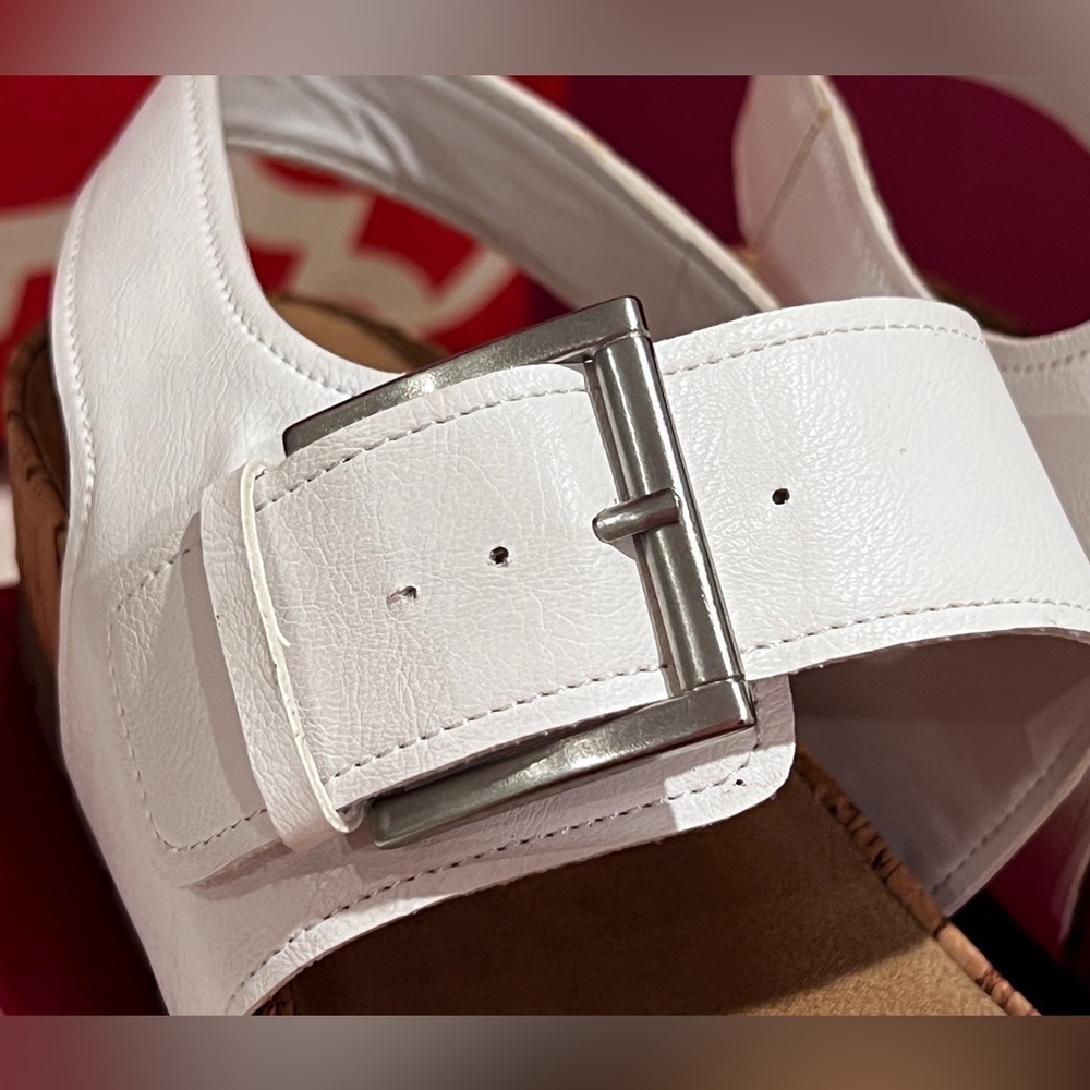 AEROSOLES White Comfy Sandals with Silver Buckle - Picture 5 of 9